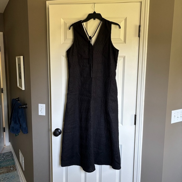 EVERLANE THE LINEN EYELET MAXI DRESS - Picture 4 of 6